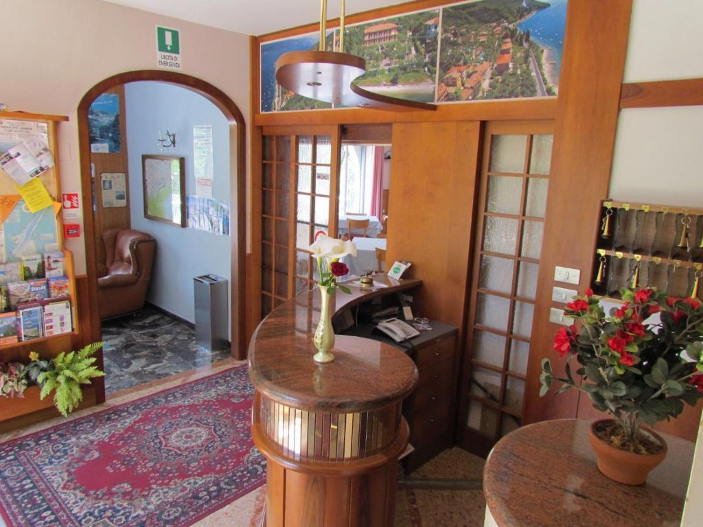 Hotel San Faustino Torri Del Benaco Luaran gambar