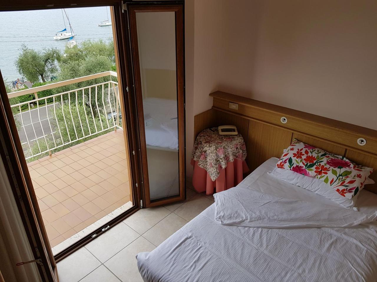 Hotel San Faustino Torri Del Benaco Luaran gambar