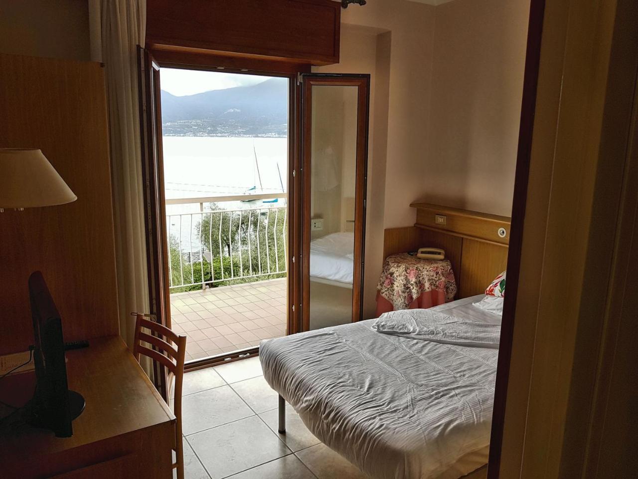 Hotel San Faustino Torri Del Benaco Luaran gambar